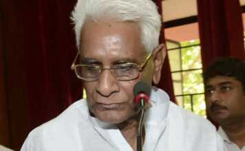 बिहार में नियोजित शिक्षक की हड़ताल जारी, कोई सुनता ही नहीं बिहार विधान परिषद के सदस्य सह माध्यमिक शिक्षक संघ के अध्यक्ष केदार नाथ पांडेय