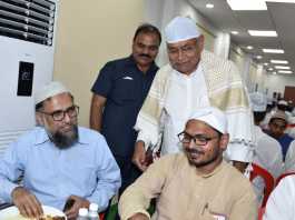 सभी एक दूसरे के धर्मों का आदर करेंः नीतीश