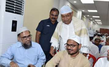 सभी एक दूसरे के धर्मों का आदर करेंः नीतीश