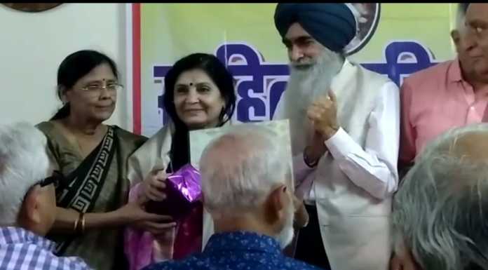 पटना की सविता मिश्रा बेंगलुरू में सम्मानित हुईं