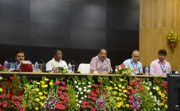 बालू घाट से बालू निकालने का काम ट्राइबल ड्रीम को