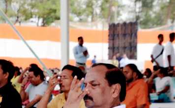 रघुवर की राय- हेल्दी झारखंड बनाना है तो योग करना ही पड़ेगा