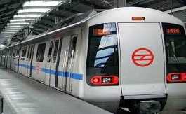 दिल्ली में अब नहीं सुहाती मेट्रो की सवारी, पिछले साल के मुकाबले पांच लाख यात्री घटे