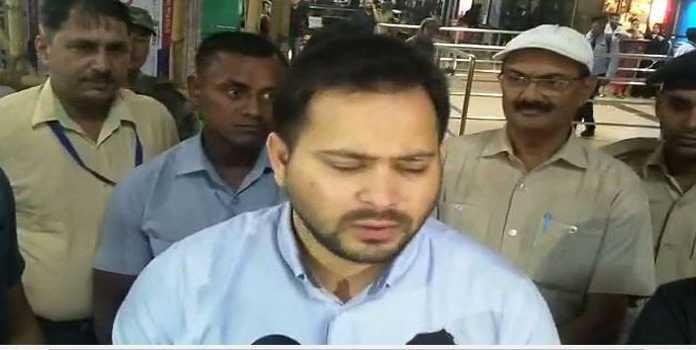 नीतीश पर गरजे तेजस्वी, कहा- बिहार को कर रहे बर्बाद तेजस्वी यादव