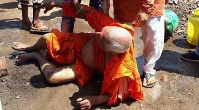 वाजपेयी को श्रद्धांजलि देने गये स्वामी अग्निवेश से धक्कामुक्की