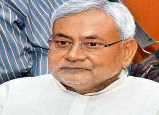 बिहार ने वैट घटाया, 2.50 रुपये सस्ता होंगे डीजल और पेट्रोल नीतीश कुमार पर उनकी ही सरकार के साझीदार दल बीजेपी का दबाव बढ़ने लगा है कि वे कोटा में फंसे बिह7ार के बच्चों को लाने की पहल करें।