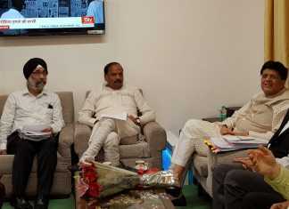 पीयूष गोयल से मिले रघुवर, मांगी एससी-एसटी की स्कालरशिप राशि