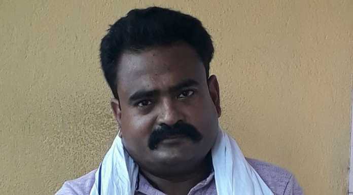 जहां महज 11 रुपये की गुरु दक्षिणा से बन जाते हैं क्लर्क से कलेक्टर