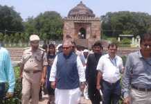 बिहार के गवर्नर पहुंचे शेरशाह का मकबरा देखने, साफ-सफाई के निर्देश