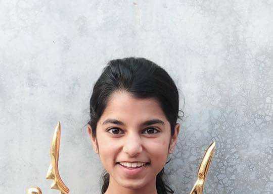 मैथिली ठाकुर के गीत 99 साल तक रेडियो पर सुनाई देंगे