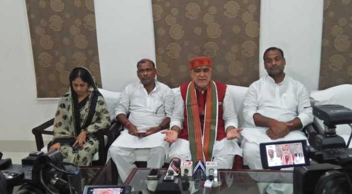 अटलजी की अस्थि कलश यात्रा निकालना उनके प्रति सम्मान हैः चौबे