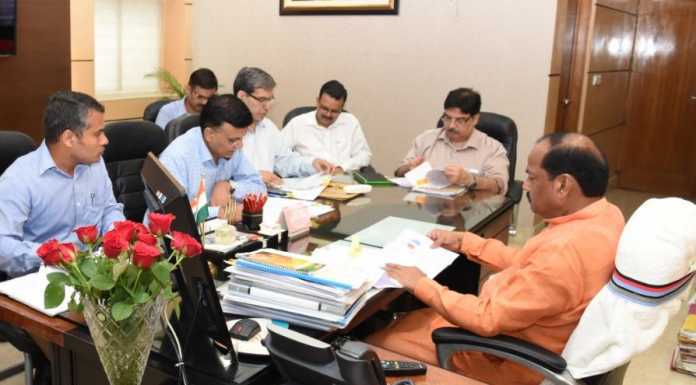 राज्य हित में जो अच्छा है, उसे लागू करने में हिचकें नहींः रघुवर दास