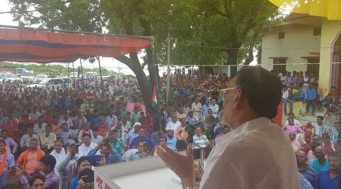 राधामोहन की मौजूदगी में अटल जी की अस्थियां गंडक में विसर्जित