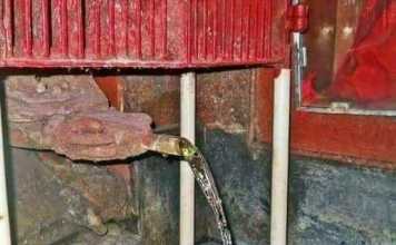 एक मंदिर, जहां शिवलिंग पर स्वयं जलाभिषेक करती हैैं मां गंगा