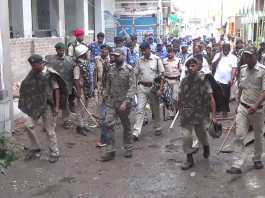 हाजीपुर में हत्या के बाद तनाव, इलाके में पुलिस तैनात