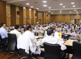 सभी काम की डेडलाइन तय करें और प्रगति की समीक्षा करेंः रघुवर