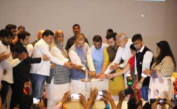 नौजवान जिधर चलते हैं, जमाना उधर ही चलता है : मंगल पांडे