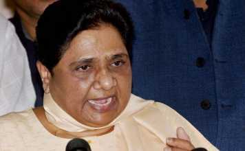 Mayawati ने कहा, अटल जी की मौत को भुनाने में लगी है BJP