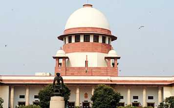 व्यभिचार का कानून खत्म, नमाज के लिए मसजिद जरूरी नहींः SC