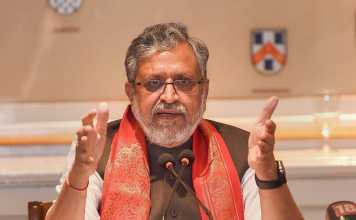 अपील से नहीं मानेंगे अपराधी, उन्हें पुलिस पकड़े और सजा दिलाये सुशील कुमार मोदी ने बिहार की ऋण सीमा बढ़ाने की केन्द्र से मांग की है। मोदी ने कहा कि लाक डाउन की वजह से राजस्व संग्रह में गिरावट आयी है।