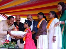 हर सक्षम व्यक्ति एक गरीब के जीवन में बदलाव लाने का काम करे