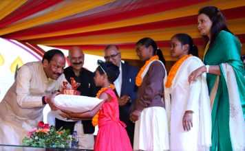 हर सक्षम व्यक्ति एक गरीब के जीवन में बदलाव लाने का काम करे