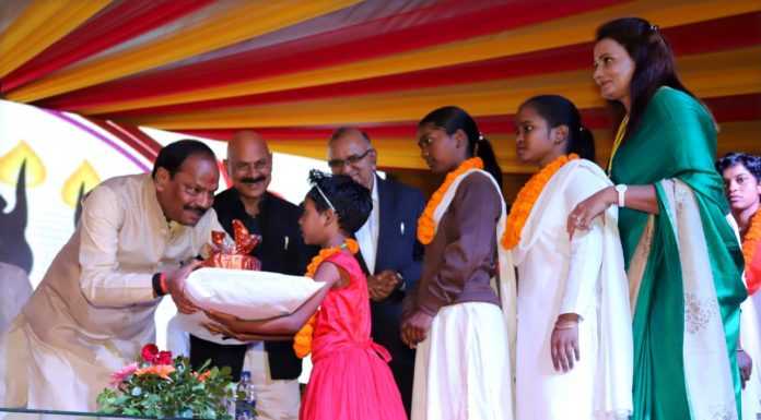 हर सक्षम व्यक्ति एक गरीब के जीवन में बदलाव लाने का काम करे