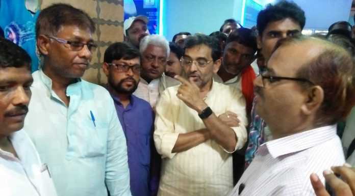 कुशवाहा हास्टल के घायल छात्रों से मिलने बेगूसराय पहुंचे उपेंद्र