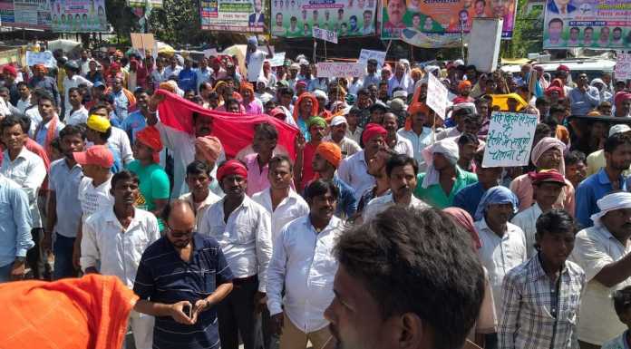 रोहतास में बंद पत्थर उद्योग चालू कराने के लिए प्रदर्शन