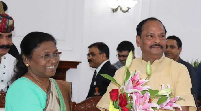 गांधी जी के विचार और दर्शन को नयी पीढ़ी तक पहुंचाना हैः द्रौपदी