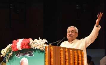 नीतीश ने कबूला, आज की राजनीति में गिरावट आ गयी है