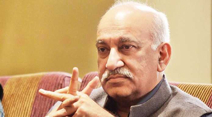 एमजे अकबर ने इस्तीफा सौंपा, सूरज मंडल ने भाजपा का दामन थामा