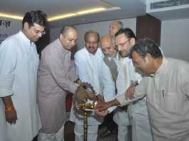 चुनाव घोषणापत्र के लिए हर समुदाय से राय ले रही कांग्रेस