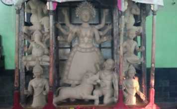 नवरात्र खास- बरौनी का मंदिर, जहां मां का पट हमेशा खुला रहता है