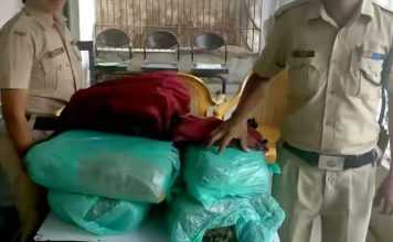 आम्रपाली एक्सप्रेस से एक लाख का गांजा हुआ बरामद