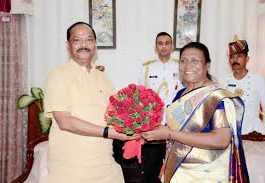 झारखंड में शहीदों के गांव विकास के मॉडल बन रहे हैः द्रौपदी