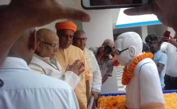 पर्यटन स्थल के रूप में विकसित होगा जेपी का गांवः गवर्नर