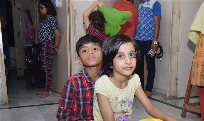 विवेक तिवारी की पत्नी व परिवार के सदस्य मिले योगी से