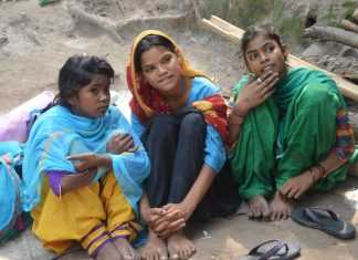 मलिकाइन के पाती- घर के लात नीमन, बाहर के सतावल बाउर