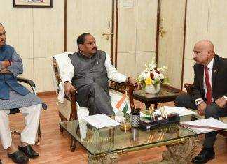 झारखंड में राज्य सरकार और रेलवे के बीच कारपोरेशन बनेः रघुवर