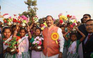 संविधान और गांधी जी की भावना का सरकार कद्र करती हैः दास