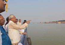 नीतीश का अधिकारियों को निर्देश, छठ में रास्ते व रोशनी ठीक करें