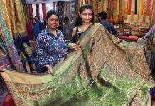 एक साड़ी 8 महीने में तैयार होती है, दाम डेढ़ लाख रुपये