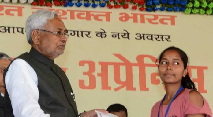 युवा अपनी शक्ति का सदुपयोग कर देश को आगे बढ़ायेंः नीतीश