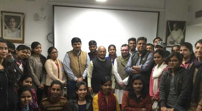 लोकतंत्र को बचाने का जिम्मा पत्रकारों का हैः वेद प्रताप वैदिक