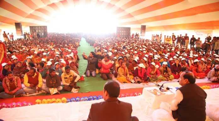 जामताड़ा के गांव में जन चौपाल लगायी झारखंड के सीएम ने