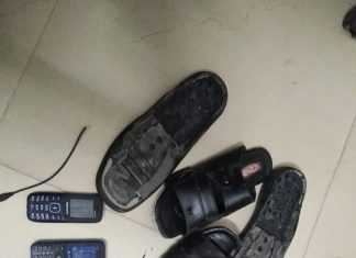 चप्पल के सोल में छिपाये गये थे मोबाइल व चार्जर, कैदी को देने की थी साजिश