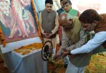 रक्त का न उत्पादन होता है और न कोई दूसरा विकल्प ही है