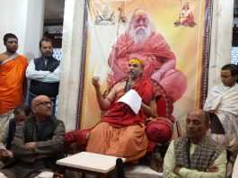 मलबे से दूसरे दिन भी मिले 16 शिवलिंग, न्यायिक जांच की मांग