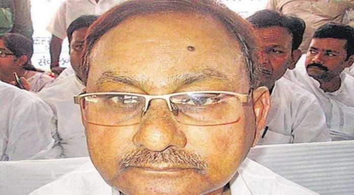 मो. इलियास हुसैन : जनतंत्र को रखा ठेंगे पर रखा, सबको समझा रियाया!